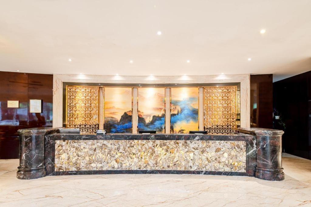 Chengdu Rising Butterfly Hotel Екстериор снимка