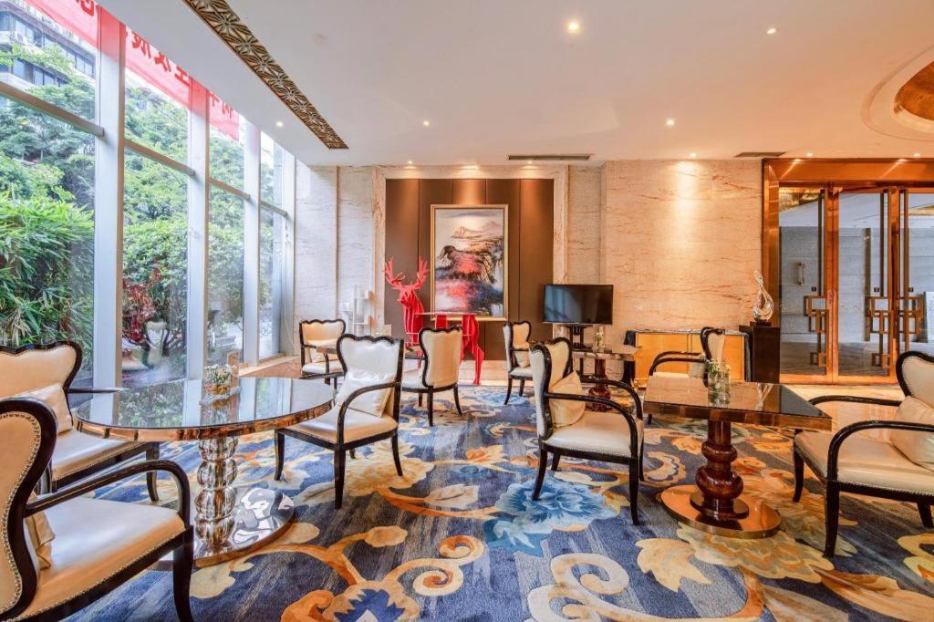 Chengdu Rising Butterfly Hotel Екстериор снимка