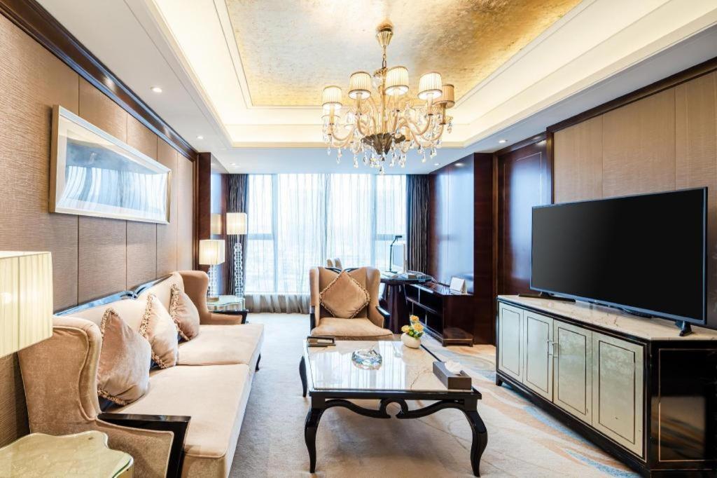 Chengdu Rising Butterfly Hotel Екстериор снимка