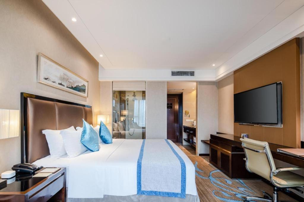 Chengdu Rising Butterfly Hotel Екстериор снимка