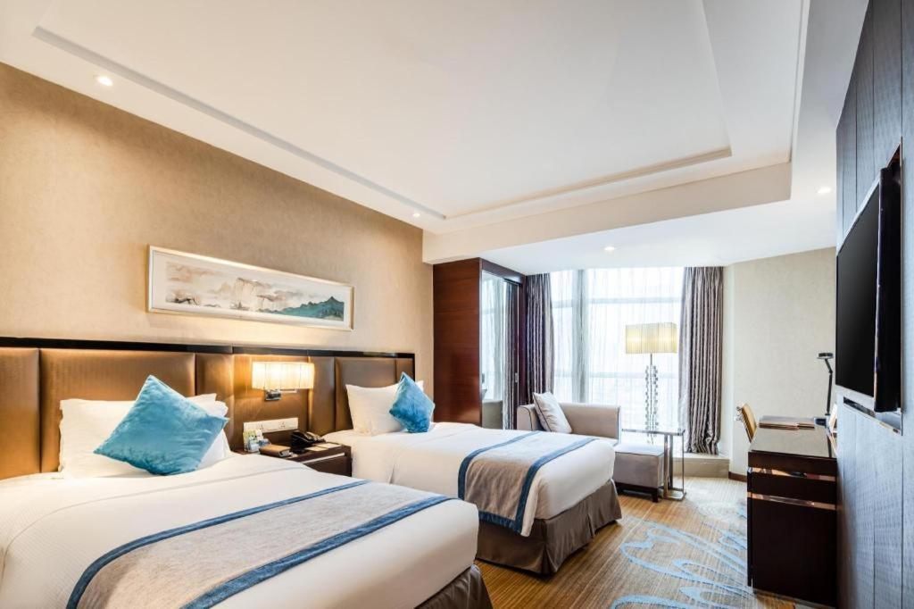Chengdu Rising Butterfly Hotel Екстериор снимка