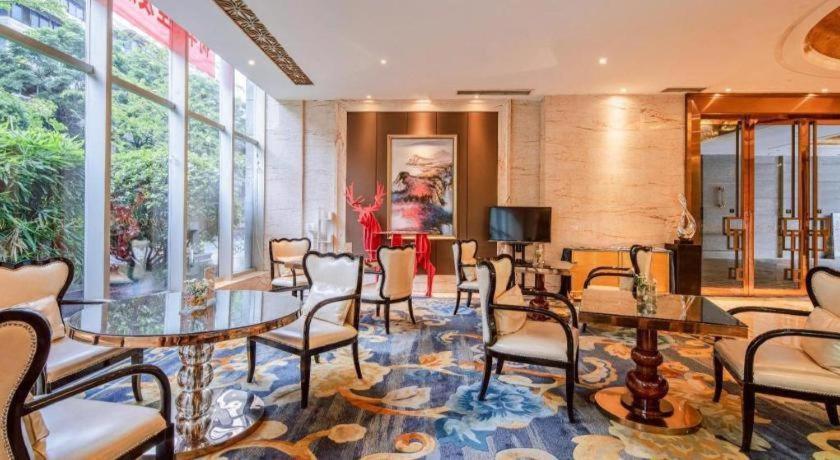 Chengdu Rising Butterfly Hotel Екстериор снимка