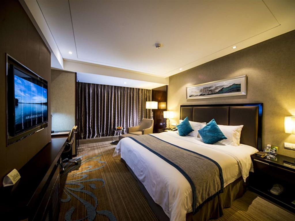 Chengdu Rising Butterfly Hotel Екстериор снимка