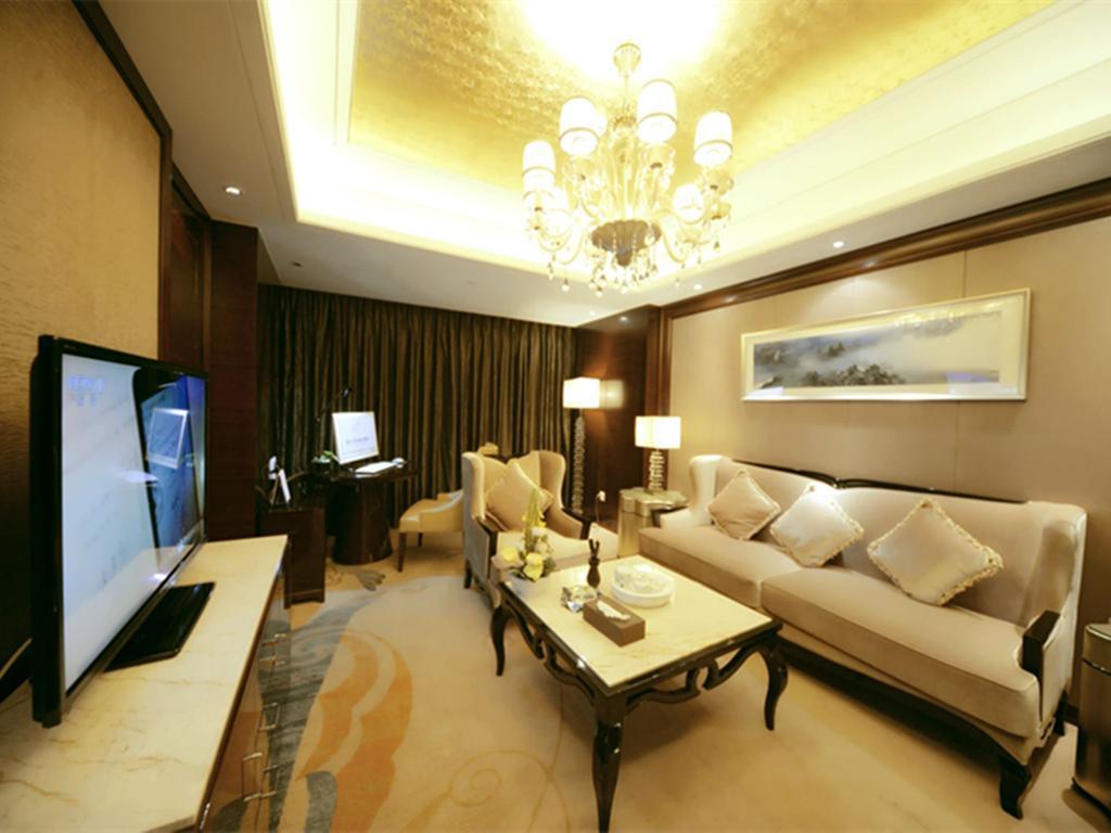 Chengdu Rising Butterfly Hotel Екстериор снимка
