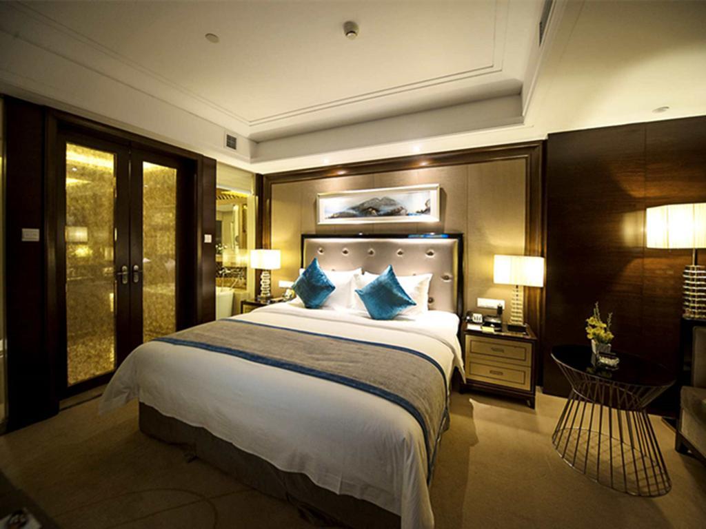 Chengdu Rising Butterfly Hotel Екстериор снимка