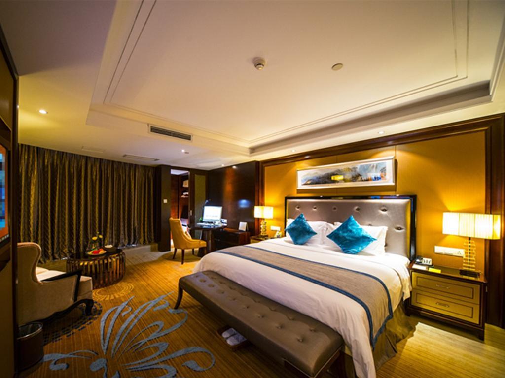 Chengdu Rising Butterfly Hotel Екстериор снимка
